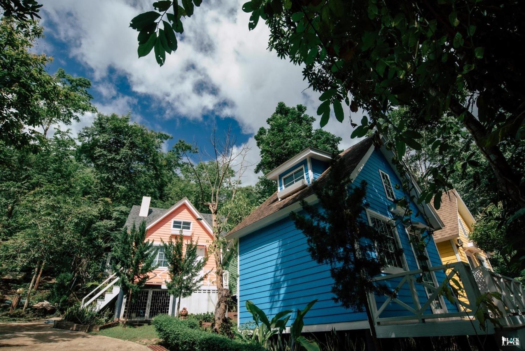 Suriyan Villa Erawan Kanchanaburi สุริยัน วิลล่า เอราวัณ กาญจนบุรี Tha Kradan Exterior photo