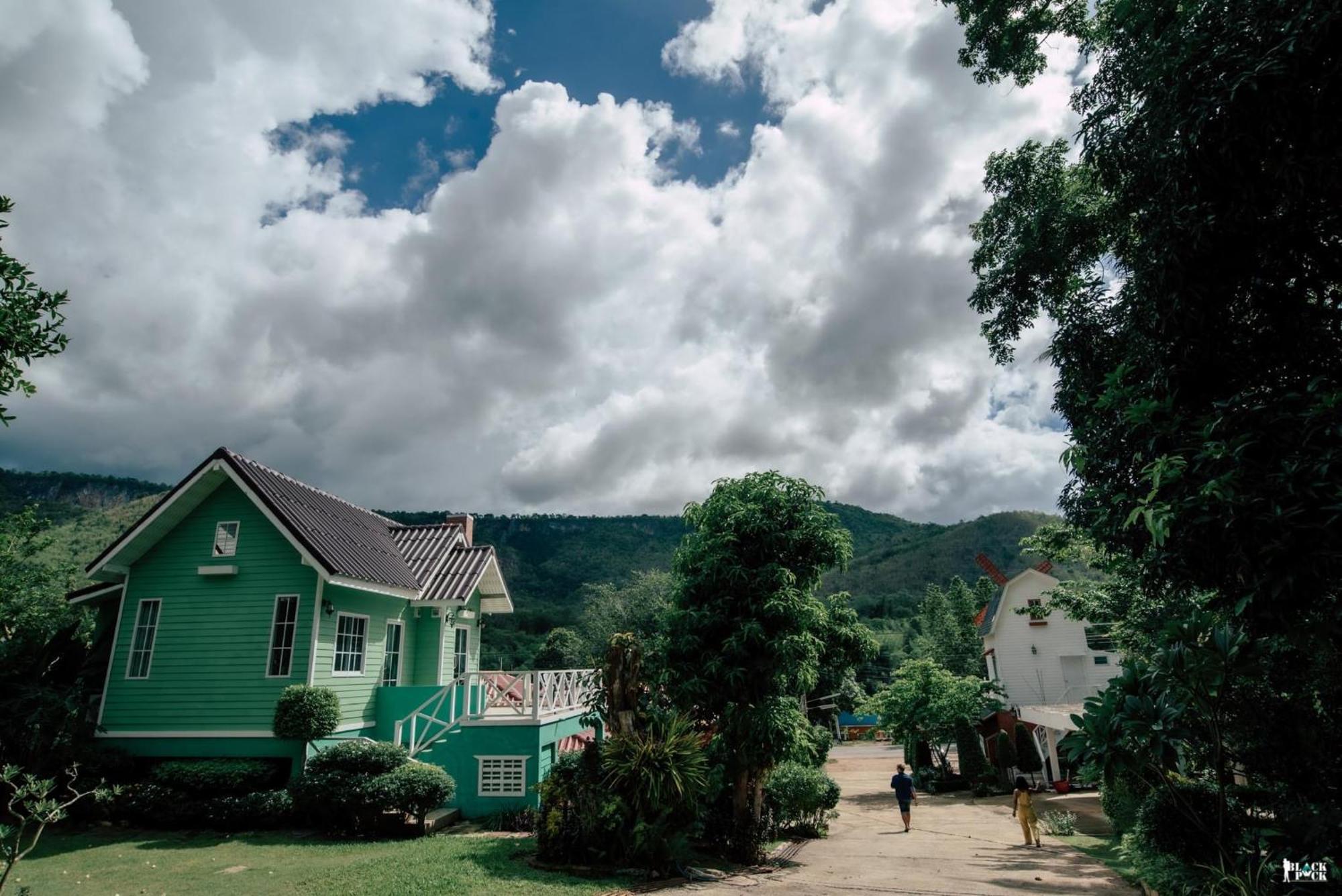 Suriyan Villa Erawan Kanchanaburi สุริยัน วิลล่า เอราวัณ กาญจนบุรี Tha Kradan Exterior photo