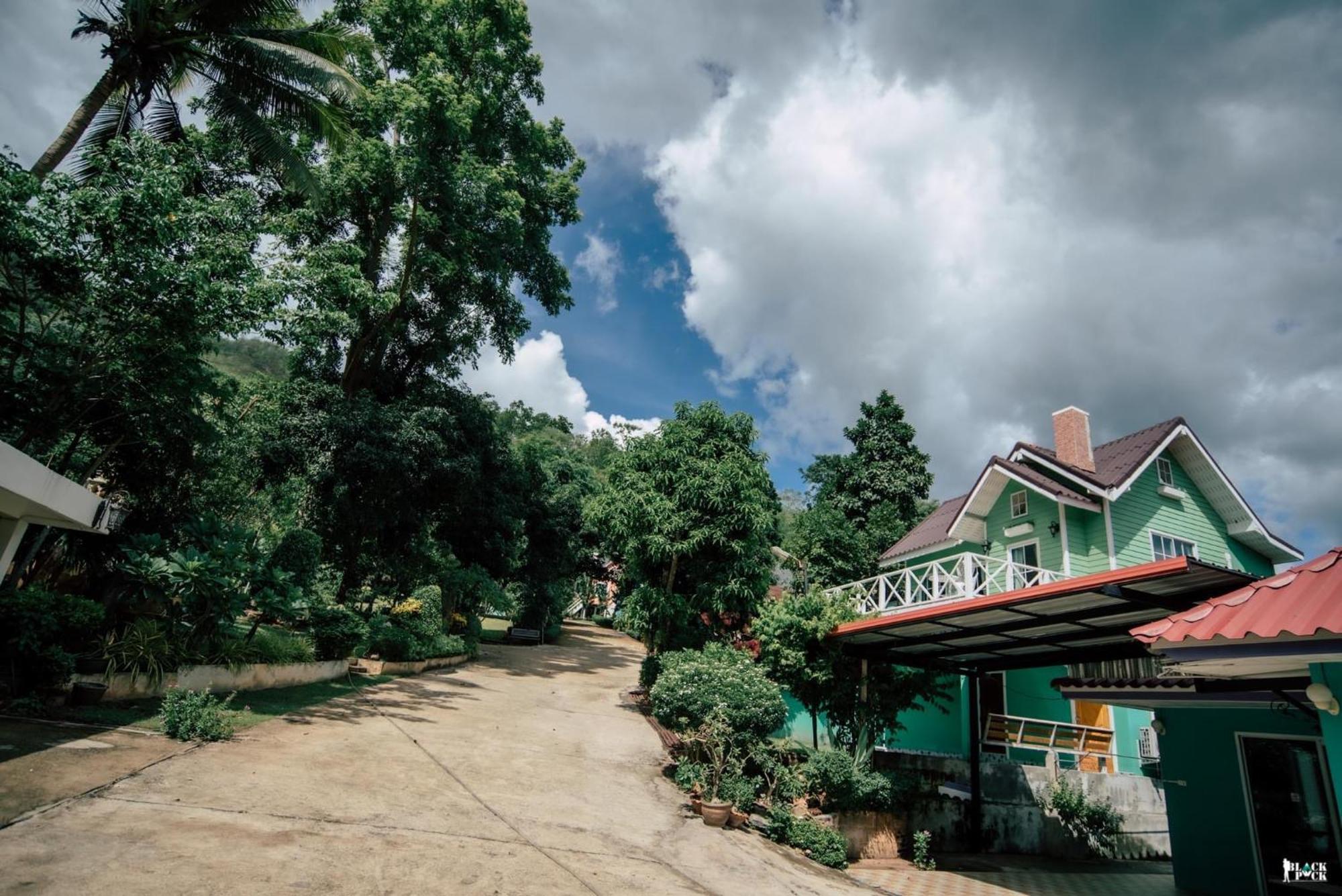 Suriyan Villa Erawan Kanchanaburi สุริยัน วิลล่า เอราวัณ กาญจนบุรี Tha Kradan Exterior photo